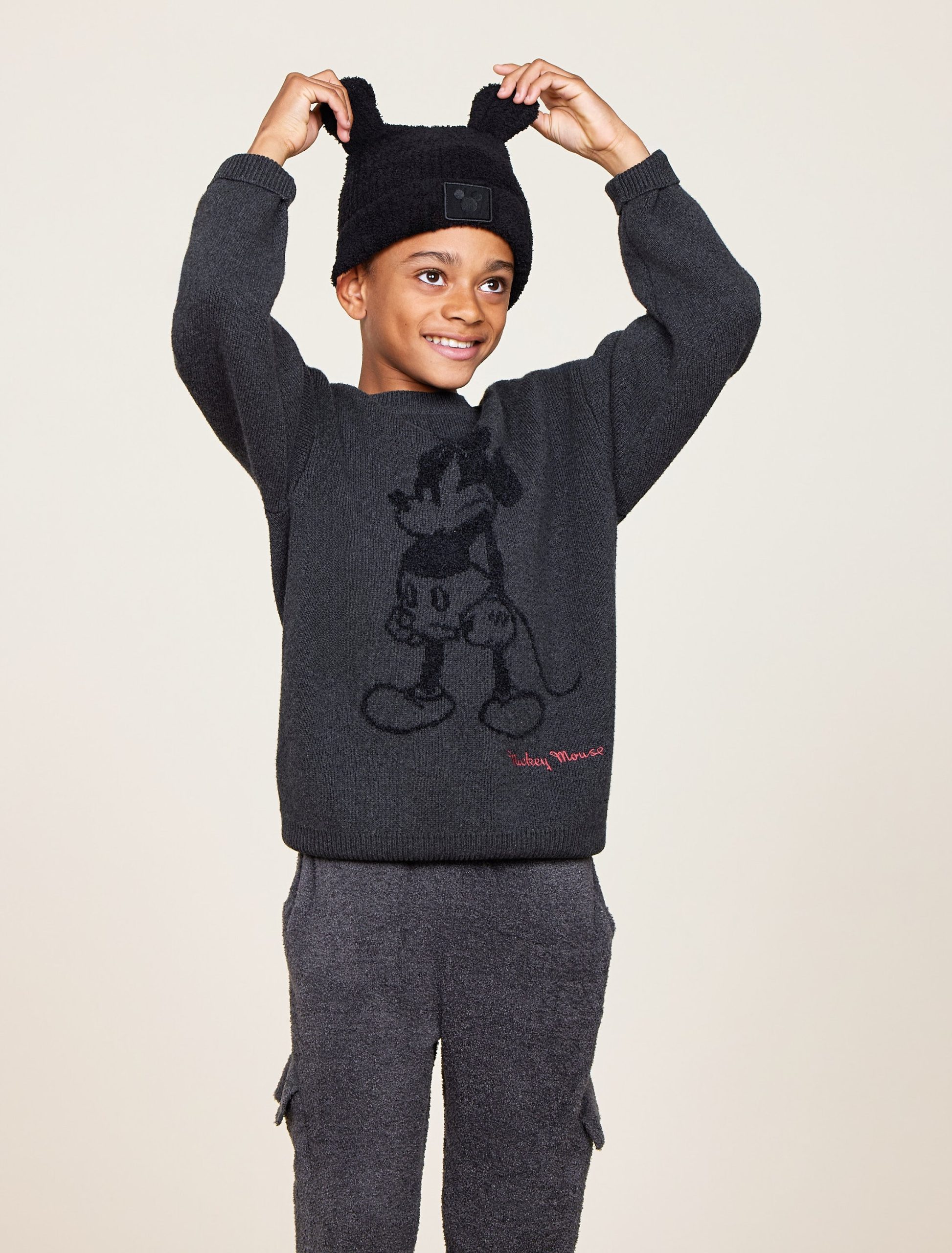 ECOM_BFD_DNYCC23122_BLACK_12216