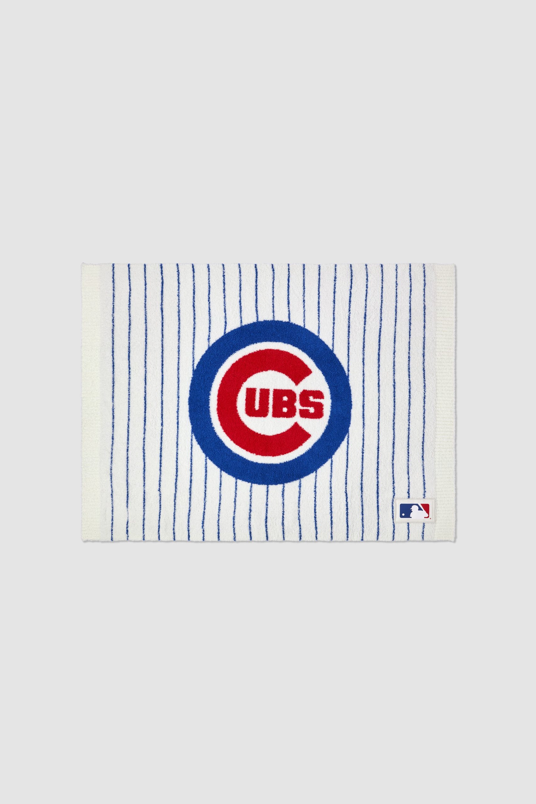 MBBCC26520_CUBS_MULTI_FRONT_OPEN